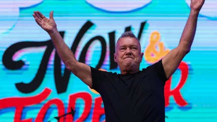 Jimmy Barnes announces return to stage two months after open heart surgery